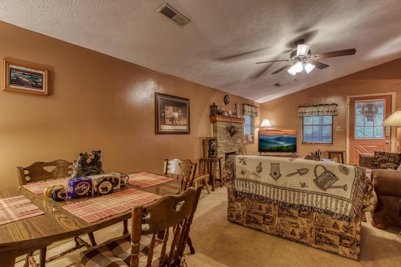 Cozy Creek Cabin Pigeon Forge Bagian luar foto