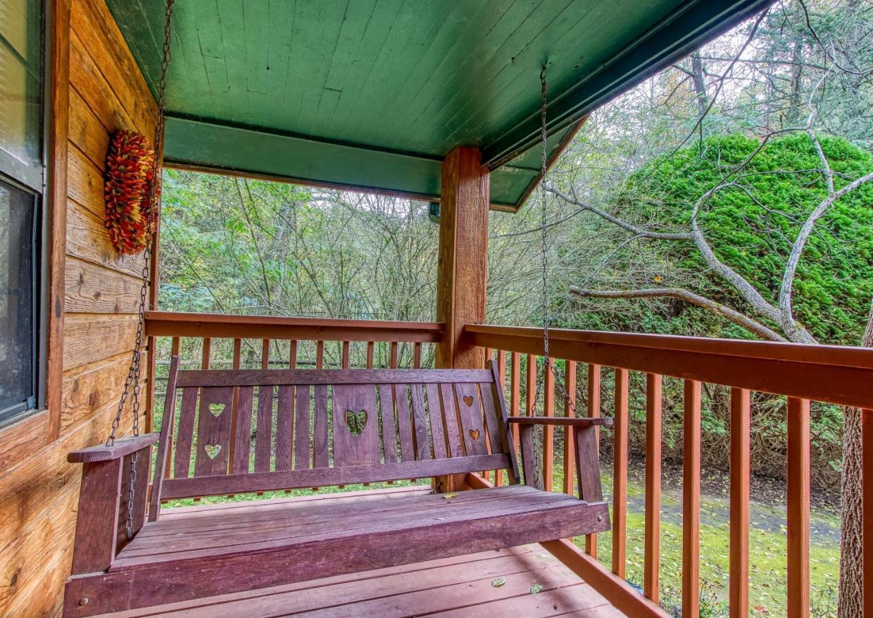Cozy Creek Cabin Pigeon Forge Bagian luar foto